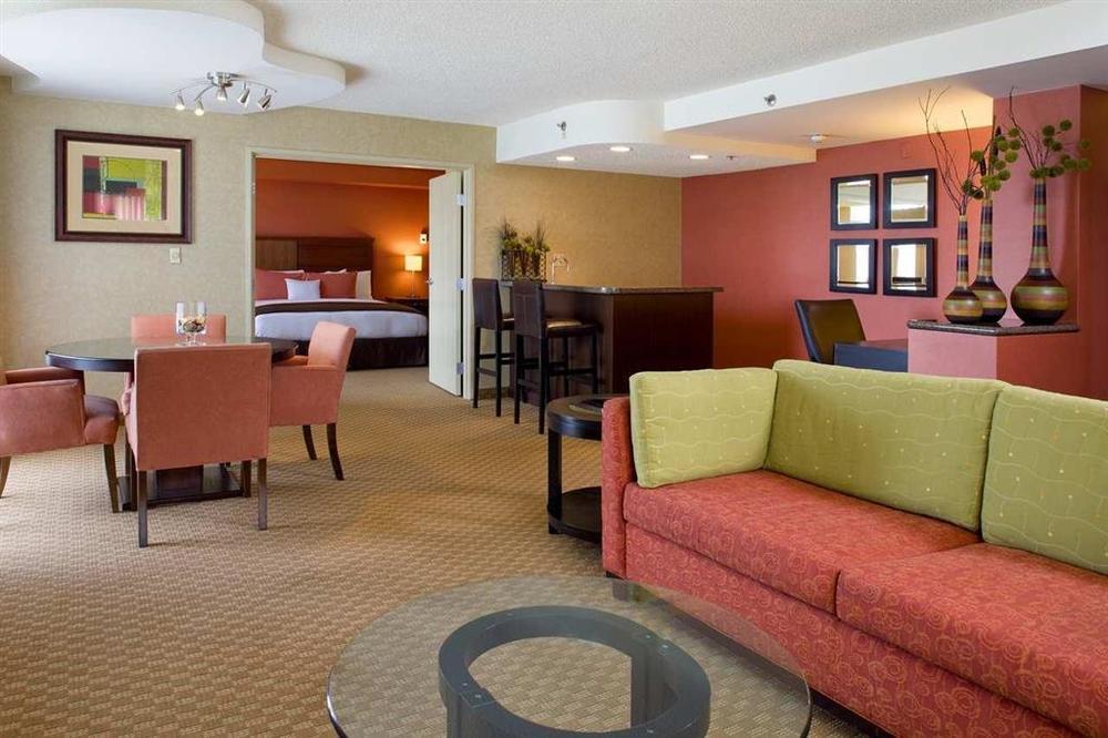 Doubletree By Hilton Denver Tech Greenwood Village Exterior photo