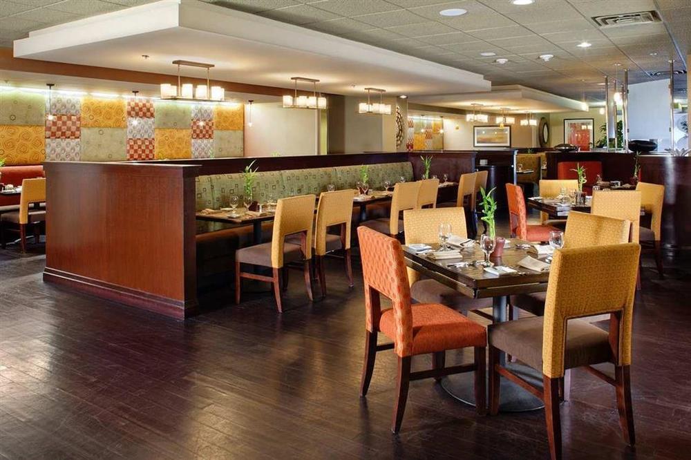 Doubletree By Hilton Denver Tech Greenwood Village Restaurant photo